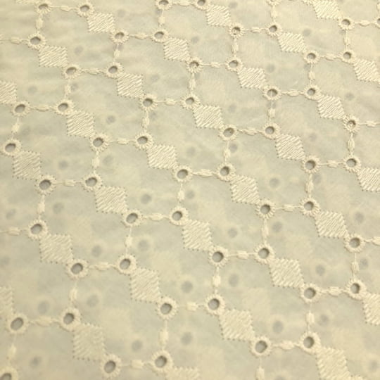 Tecido Laise Bordado 18 - Bege - 100% Algodão