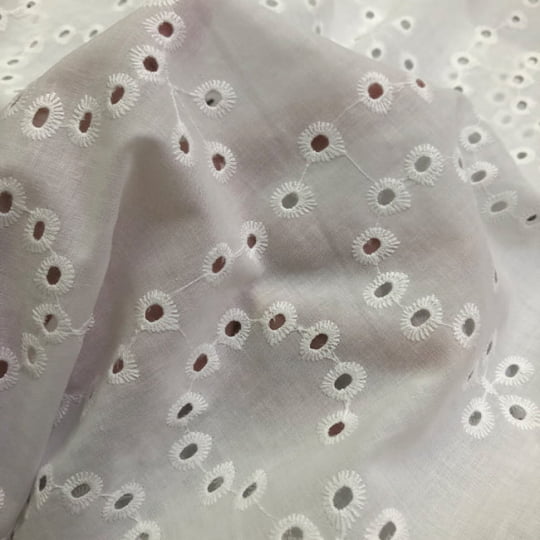 Tecido Laise Bordado 19 - Branco Off White - 100% Algodão