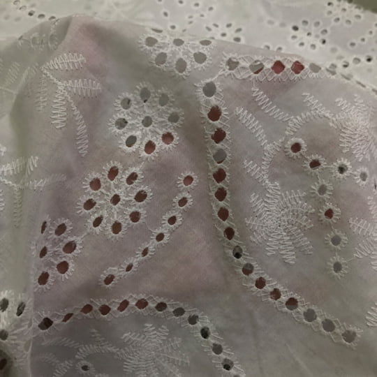 Tecido Laise Bordado 22 - Branco Off White - 100% Algodão