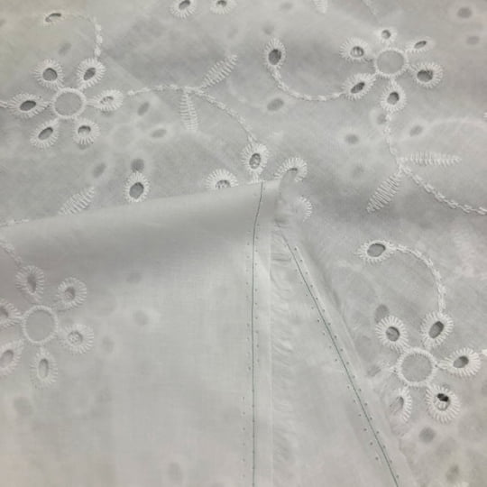 Tecido Laise Bordado 24 - Branco Off White - 100% Algodão