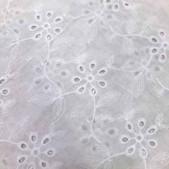 Tecido Laise Bordado 31 - Branco Off White - 100% Algodão - Cópia (1) Tecido Laise Bordado 31 - Branco Off White - 100% Algodão - Cópia (1)