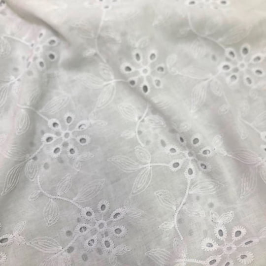 Tecido Laise Bordado 31 - Branco Off White - 100% Algodão